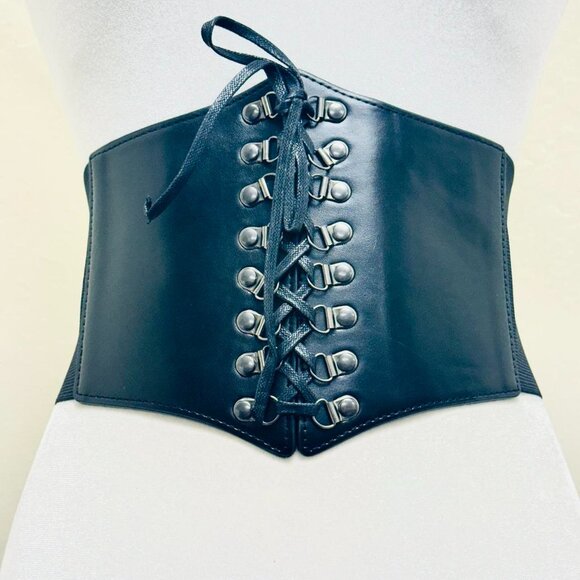 Black faux leather corset belt with lace-up front and metal buckle closure - Picture 1 of 3